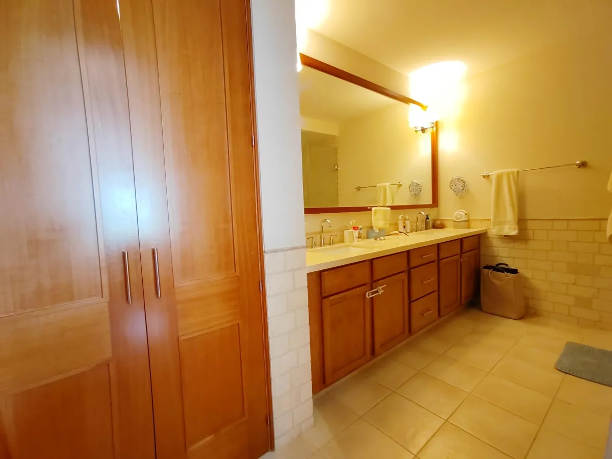 Elegant Apartment in Buenaventura with Lake and Nature Views