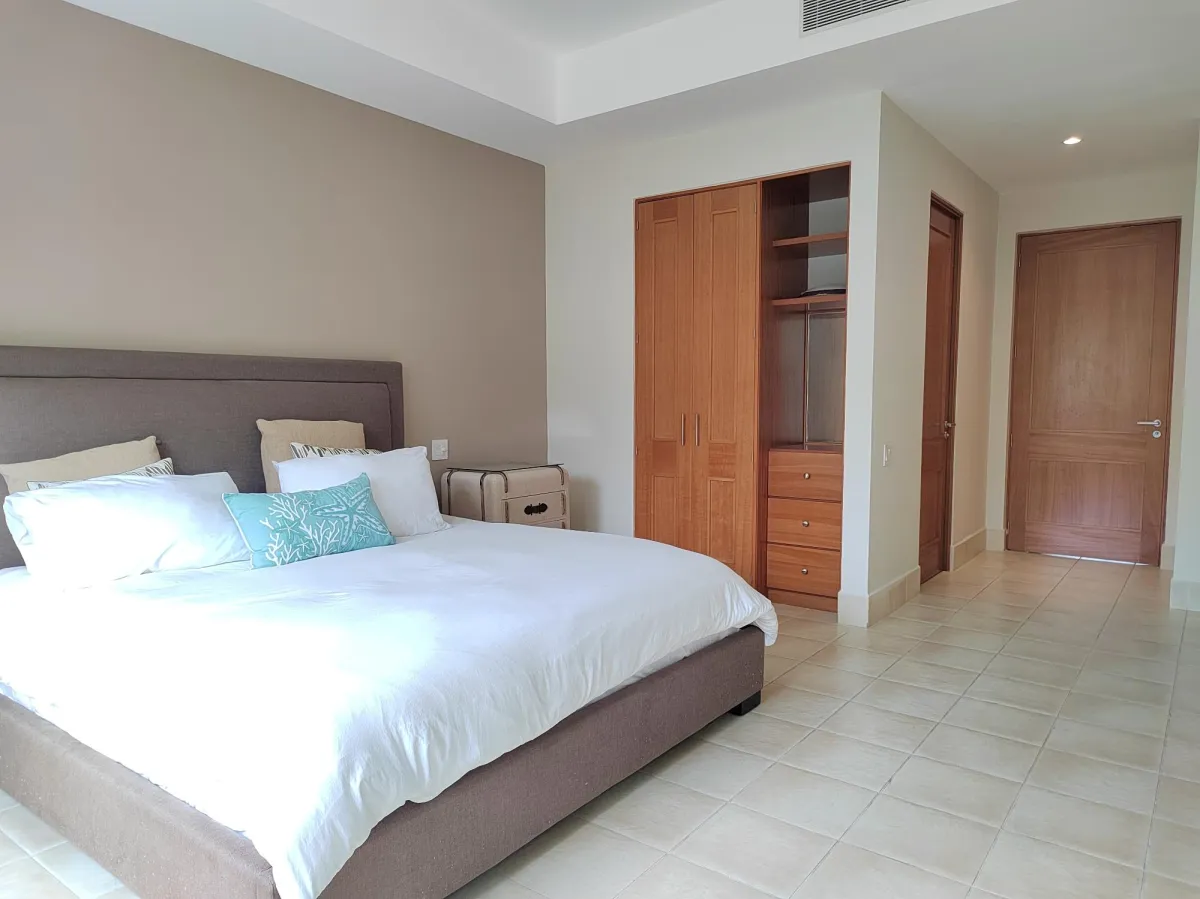 Elegant Apartment in Buenaventura with Lake and Nature Views