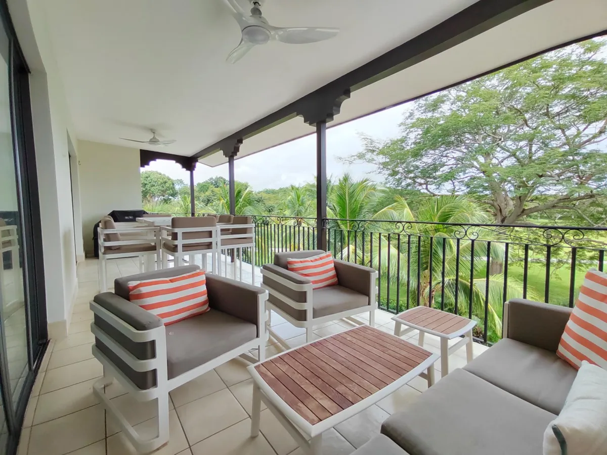 Elegant Apartment in Buenaventura with Lake and Nature Views