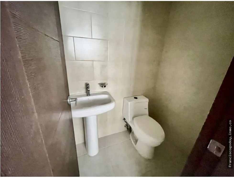 COMMERCIAL PROPERTY FOR SALE