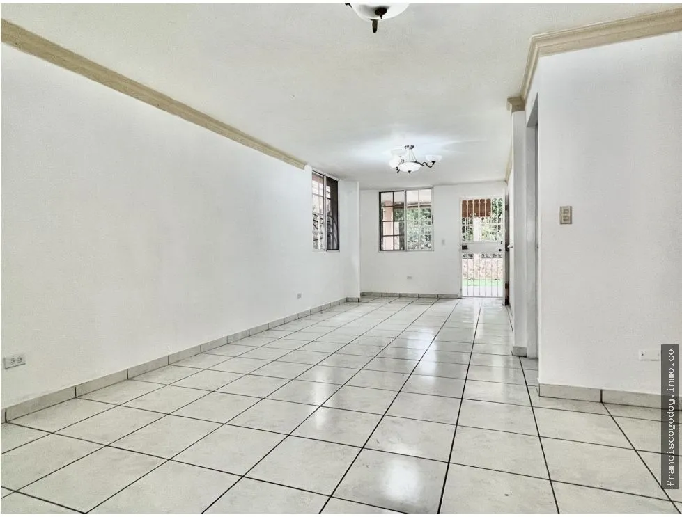House for Sale in Condado del Rey