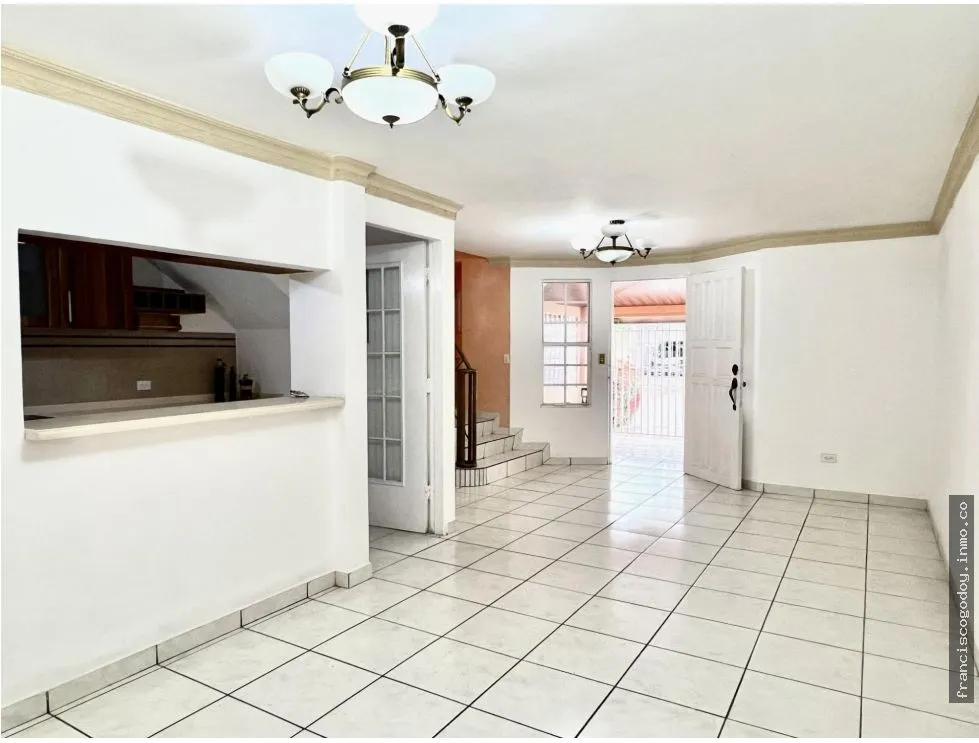 House for Sale in Condado del Rey