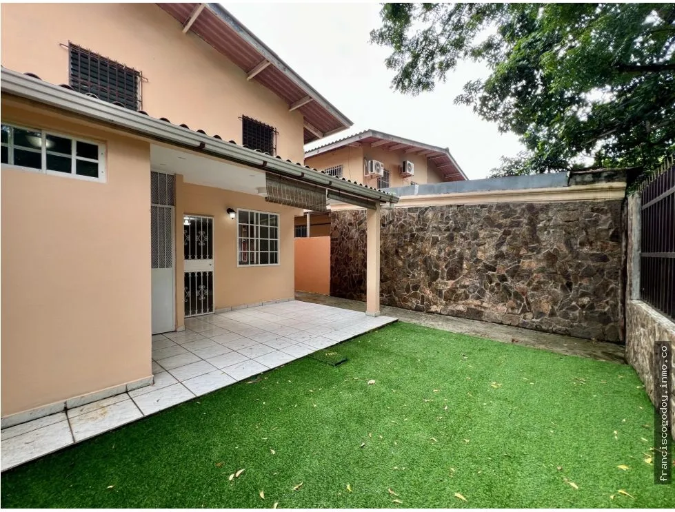 House for Sale in Condado del Rey