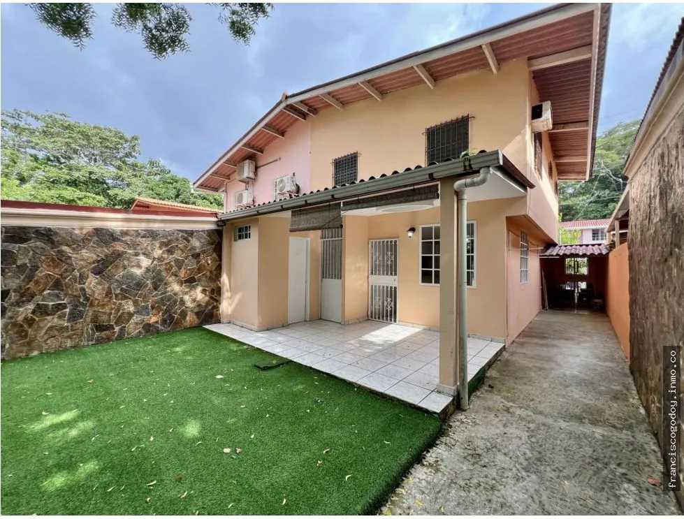 House for Sale in Condado del Rey