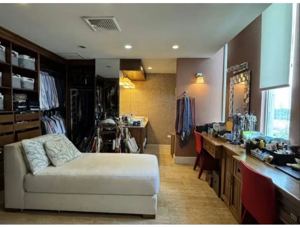 Sale of Apartment in PH Park One, Altos del Golf