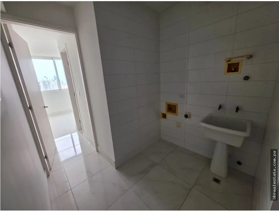 Apartment for Sale – Ph Pacific Park Tower, Edison Park