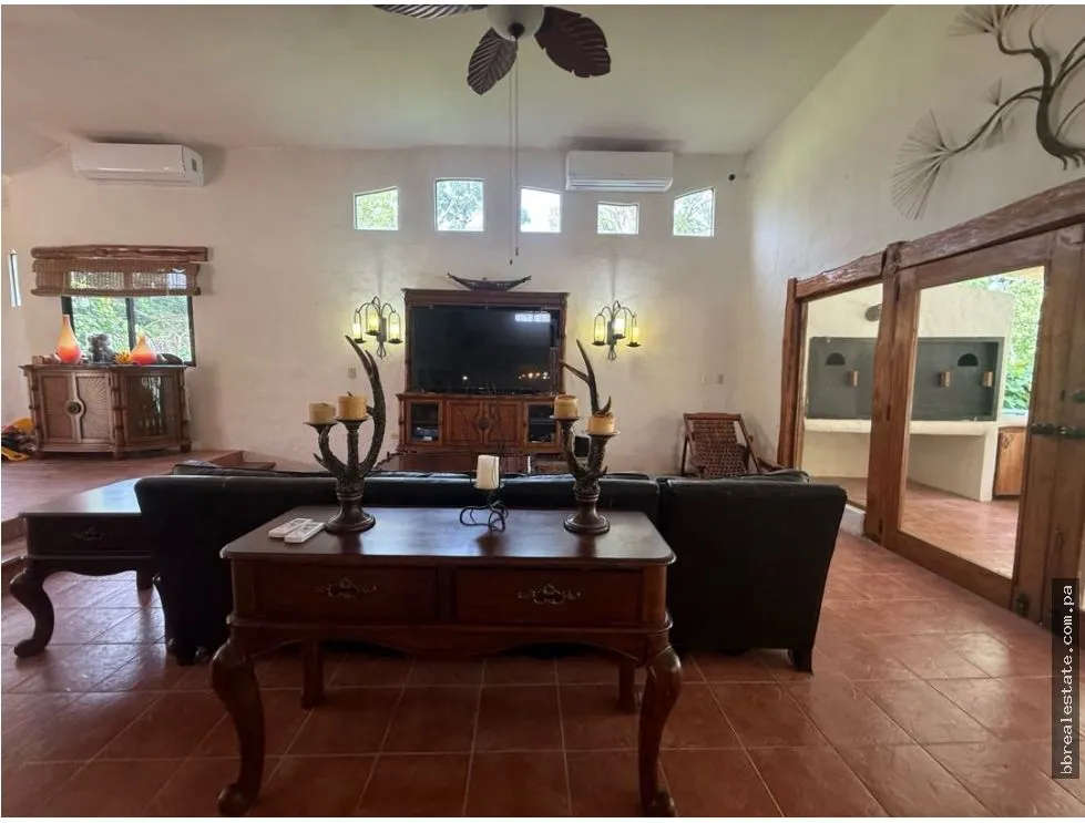 Sale of House in Coronado Golf Club, Coronado Beach