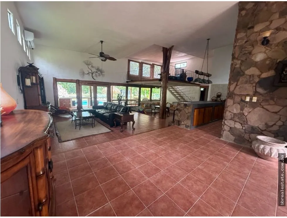 Sale of House in Coronado Golf Club, Coronado Beach