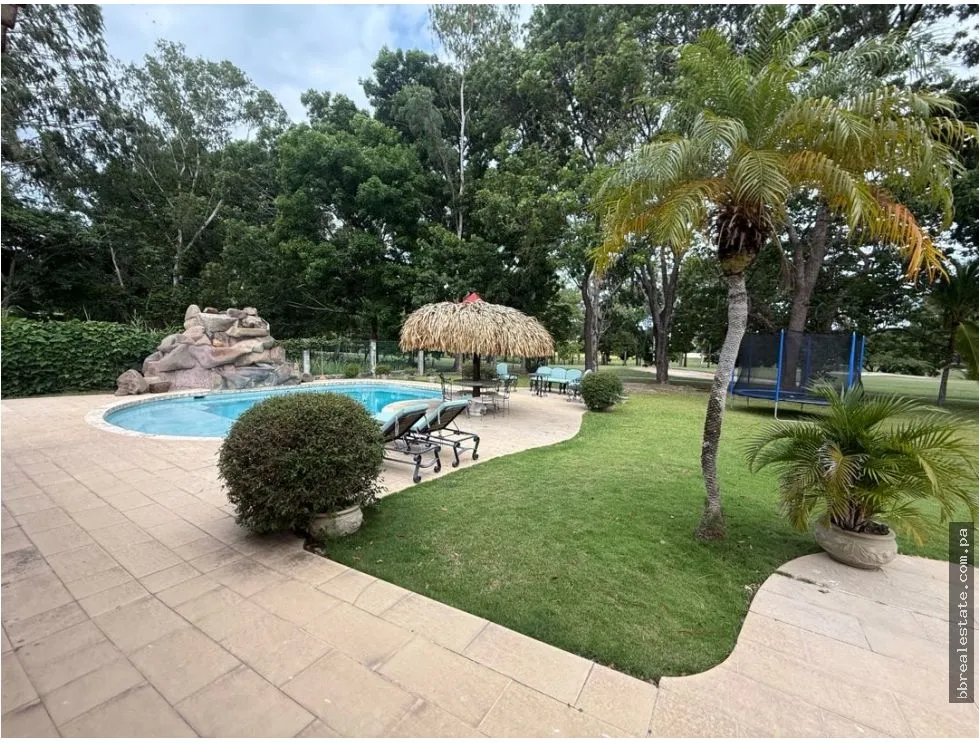 Sale of House in Coronado Golf Club, Coronado Beach