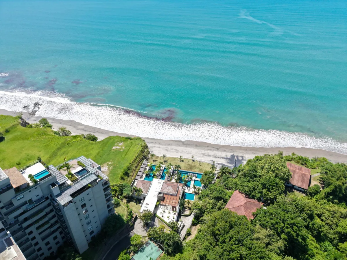 Private-Pool Beach Residence in Panama Punta Caelo