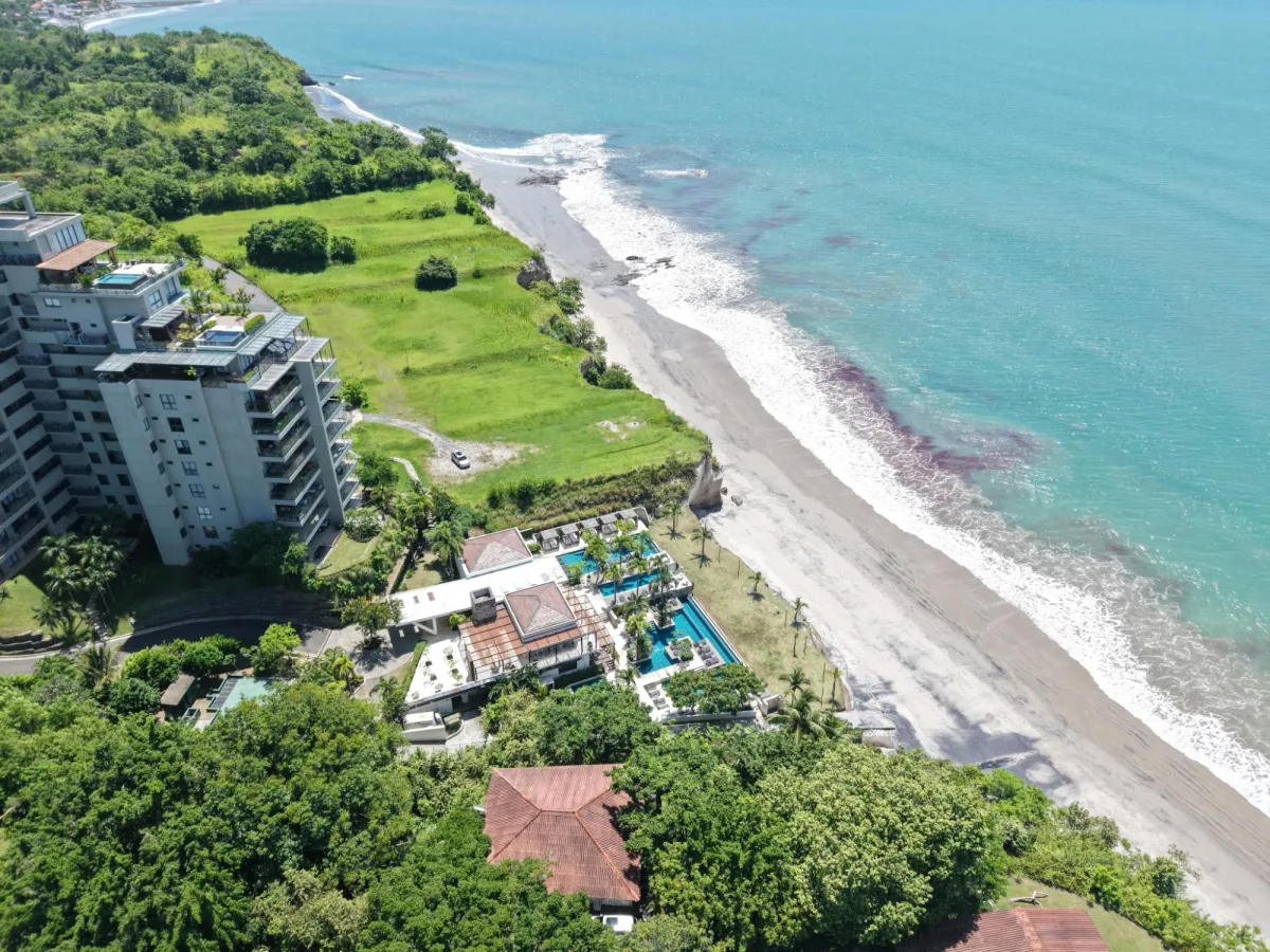 Private-Pool Beach Residence in Panama Punta Caelo