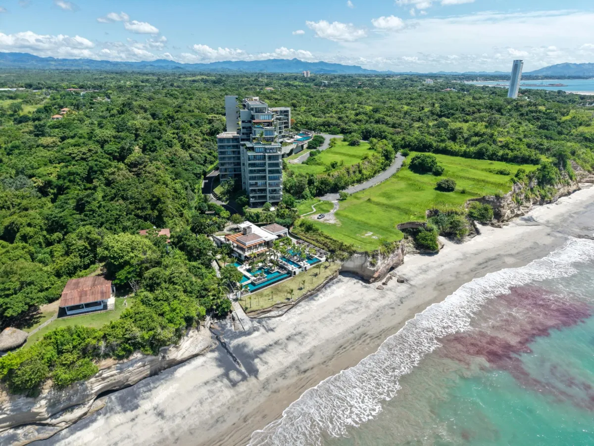 Private-Pool Beach Residence in Panama Punta Caelo