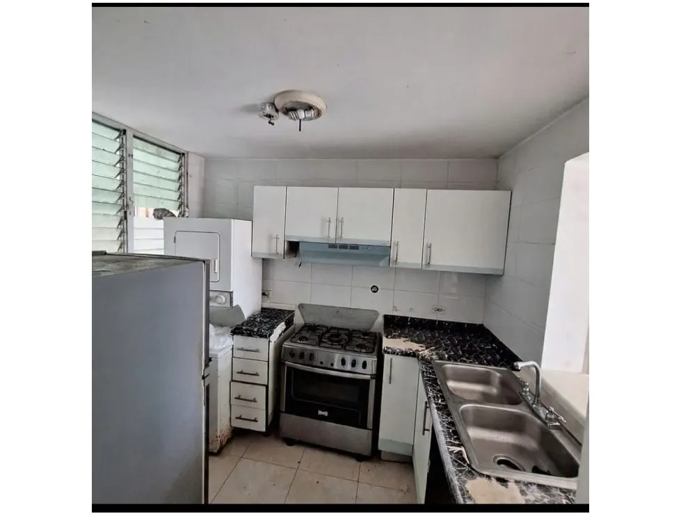 Sale of Apartment in PH Elmare, Edison Park. GM