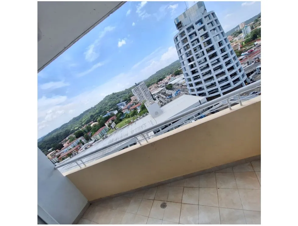 Sale of Apartment in PH Elmare, Edison Park. GM