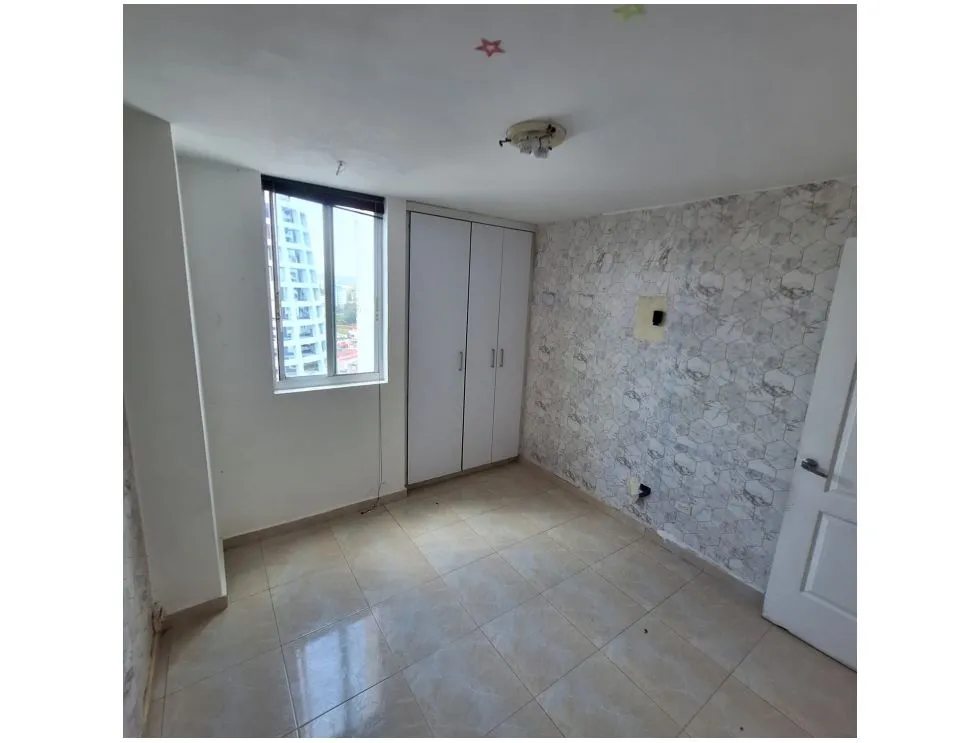 Sale of Apartment in PH Elmare, Edison Park. GM