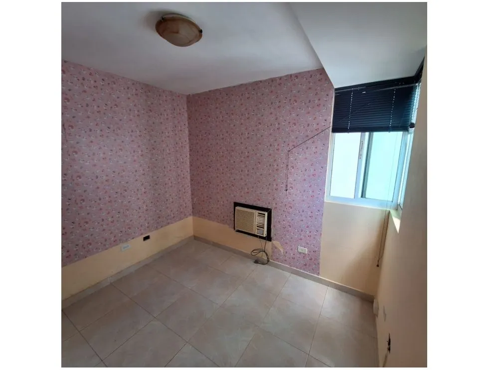 Sale of Apartment in PH Elmare, Edison Park. GM