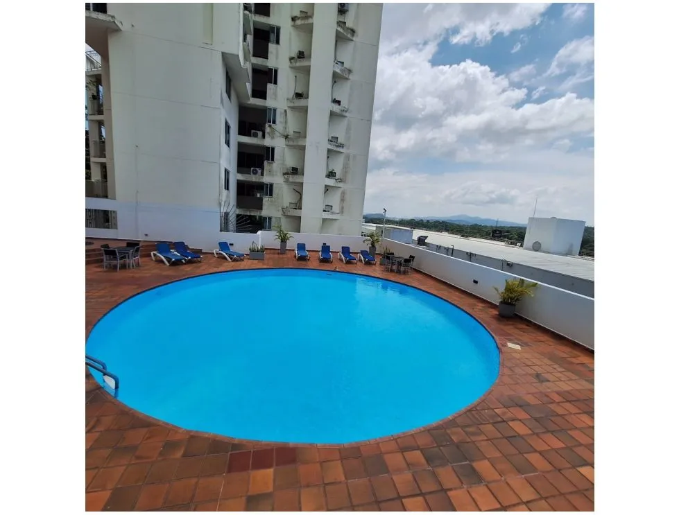 Sale of Apartment in PH Elmare, Edison Park. GM
