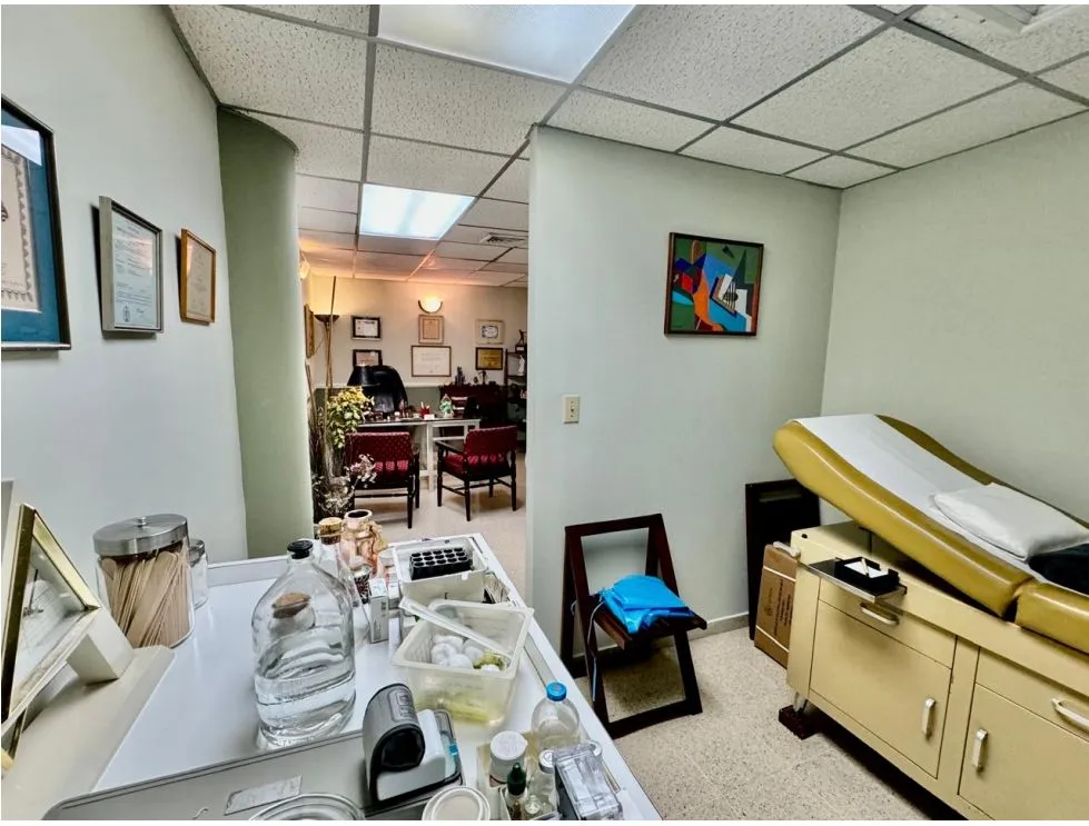Medical Office for Sale in San Fernando