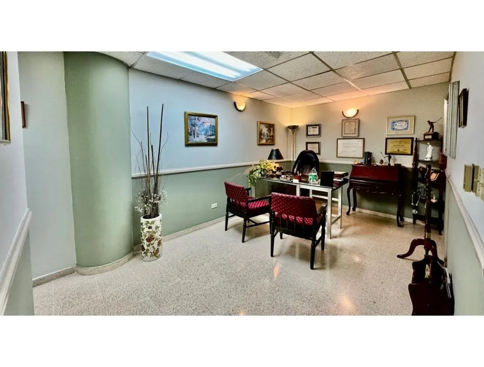 Medical Office for Sale in San Fernando