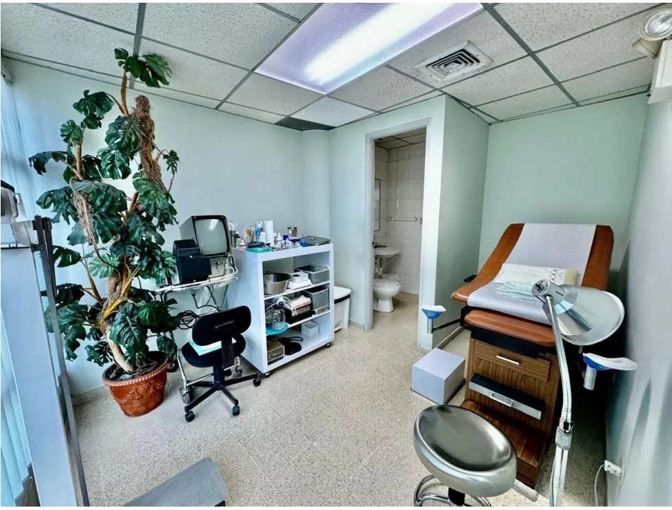 Medical Office for Sale in San Fernando