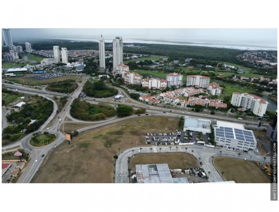 SE VENDE TERRENO EN SANTA MARIA BUSINESS DISTRICT