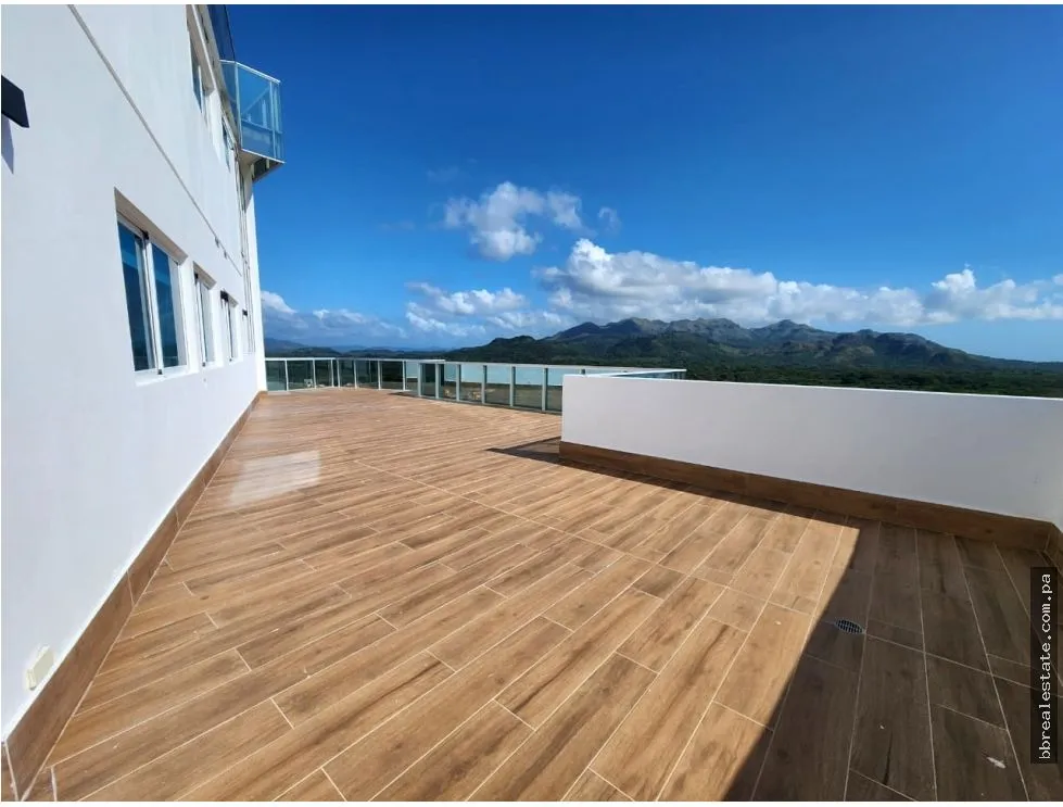 Ocean Waves Penthouse for Sale | Beachfront Living in Nueva Gorgona