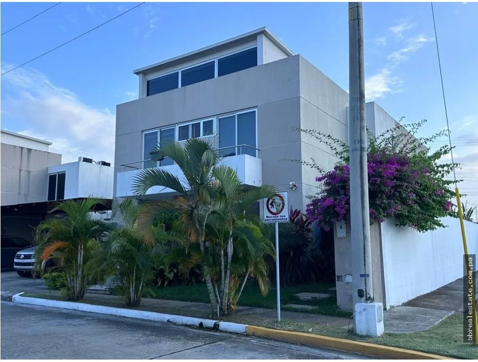 House for Sale in PH Villa Sur, Costa Sur