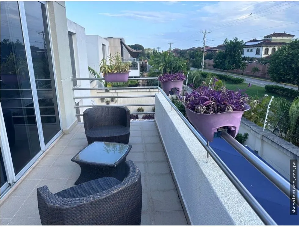House for Sale in PH Villa Sur, Costa Sur