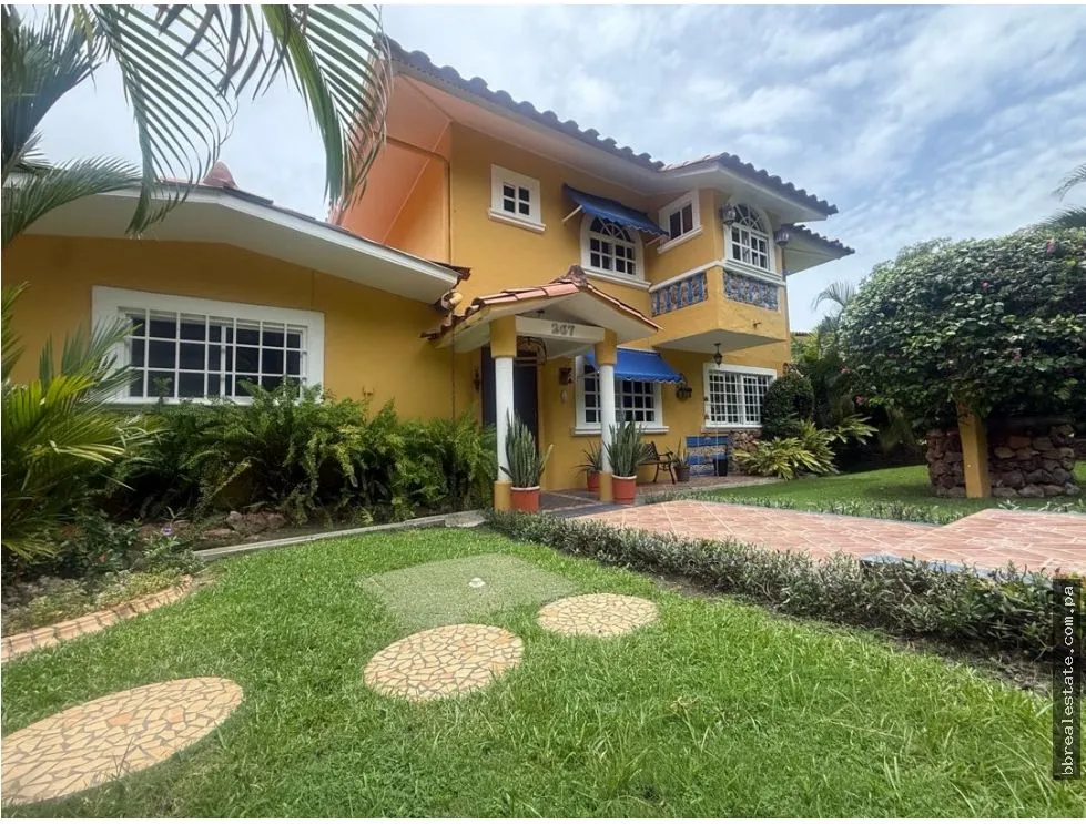 Sale of House in Coronado Golf Club, Coronado Beach