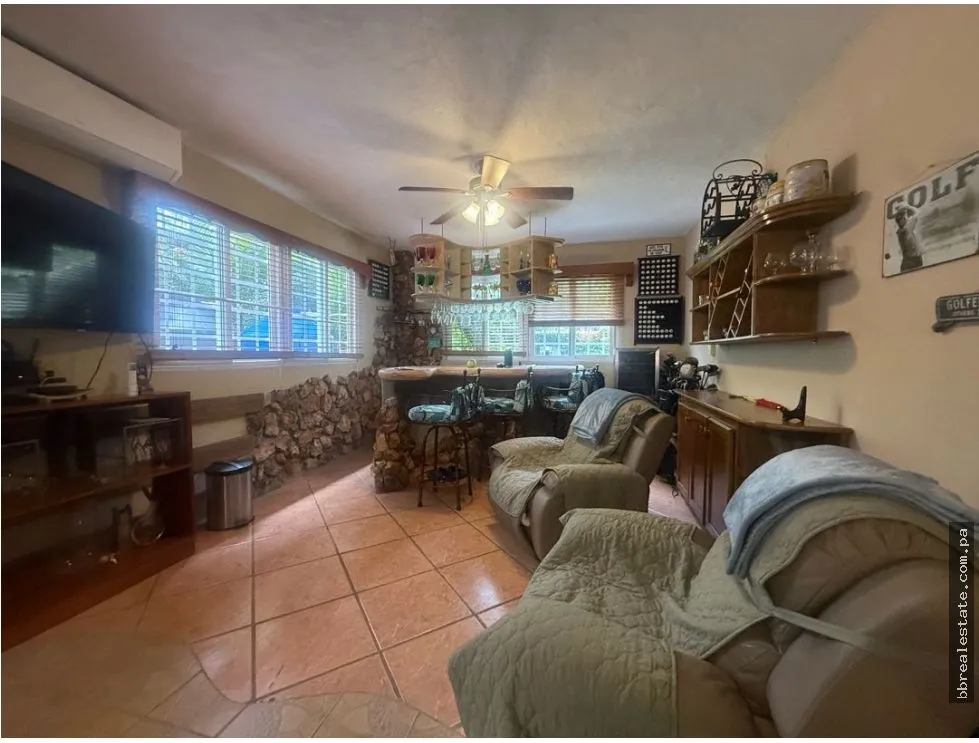 Sale of House in Coronado Golf Club, Coronado Beach