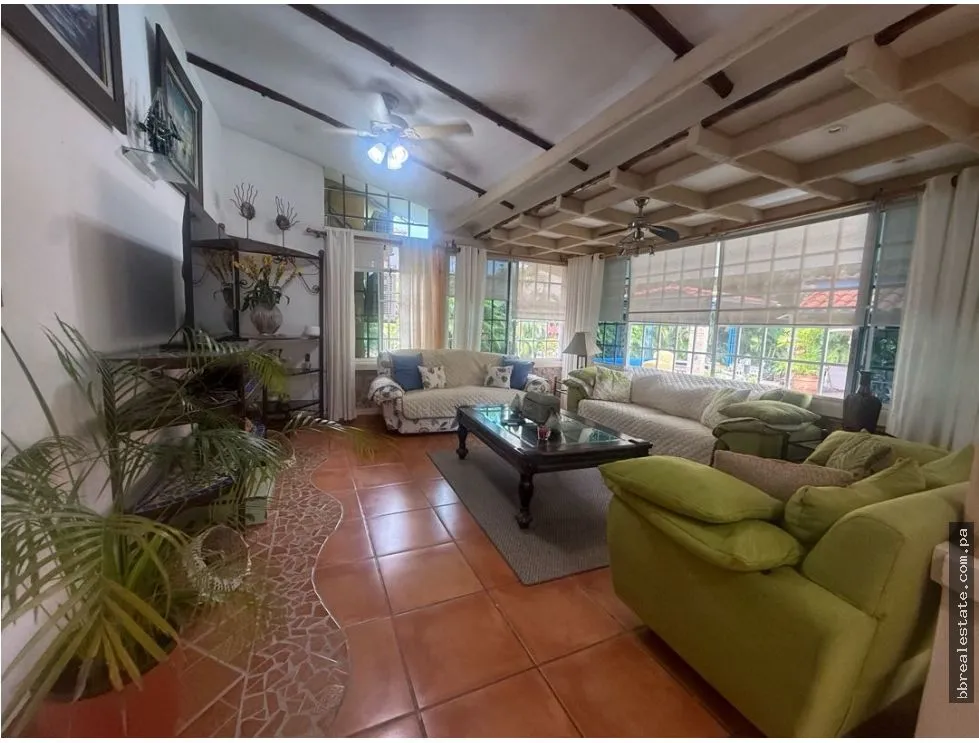Sale of House in Coronado Golf Club, Coronado Beach