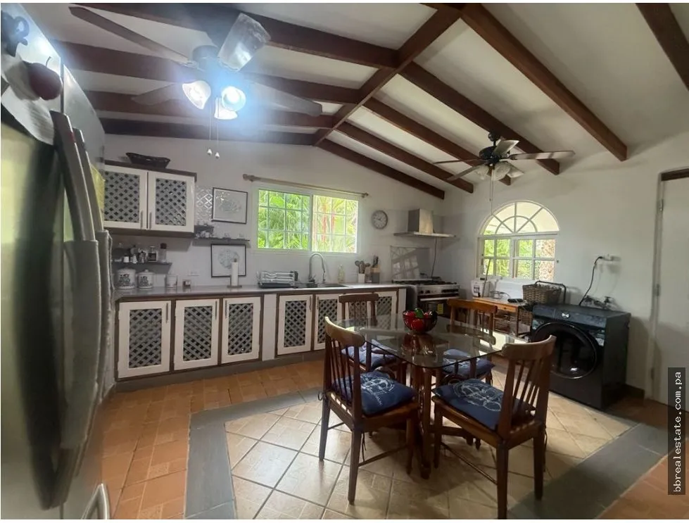 Sale of House in Coronado Golf Club, Coronado Beach
