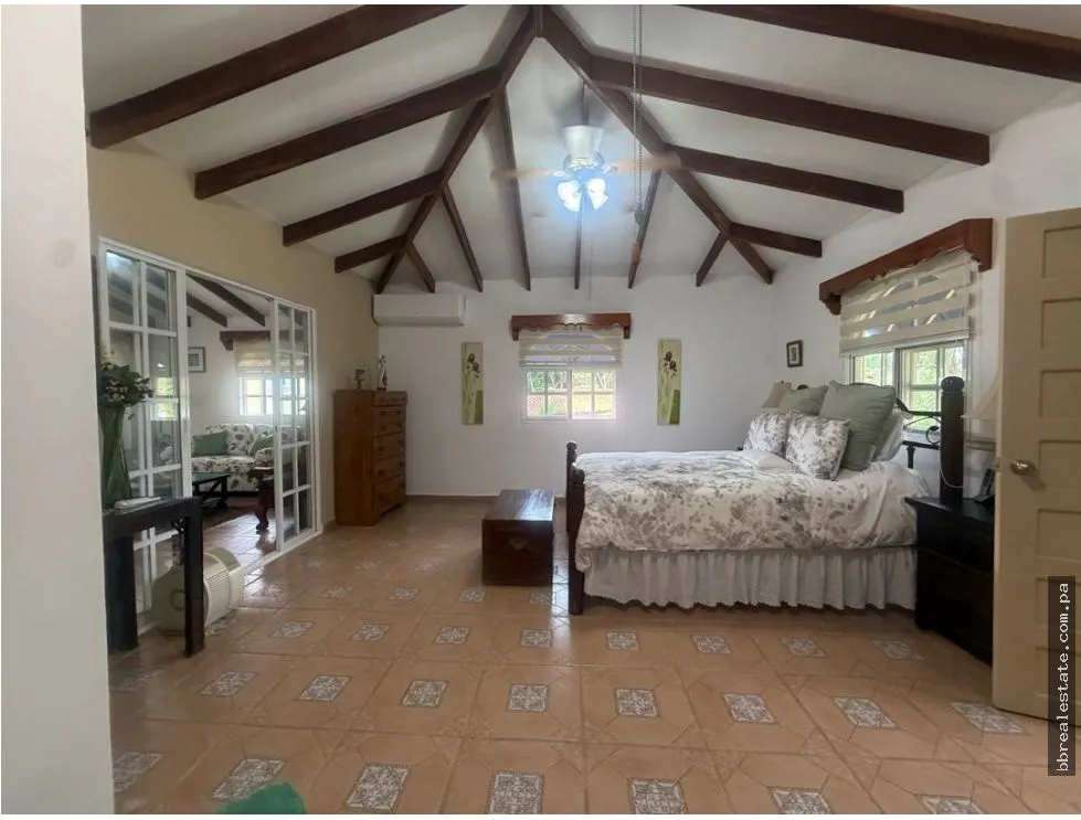 Sale of House in Coronado Golf Club, Coronado Beach