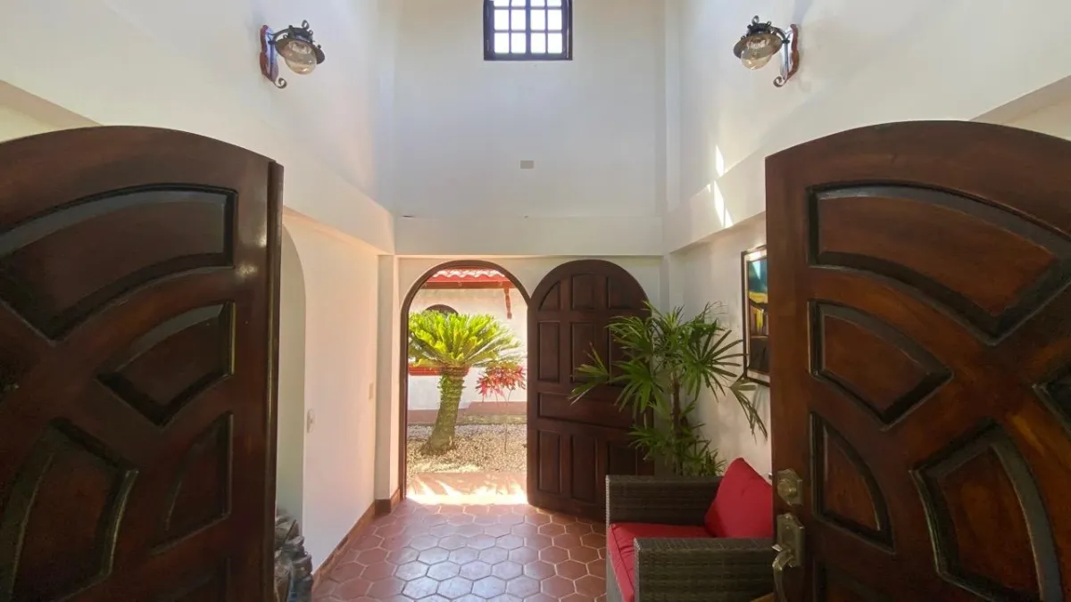 SPANISH HACIENDA WITH POOL