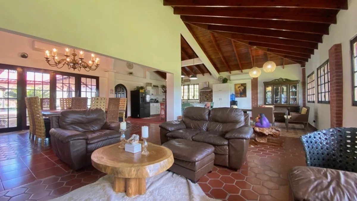 SPANISH HACIENDA WITH POOL