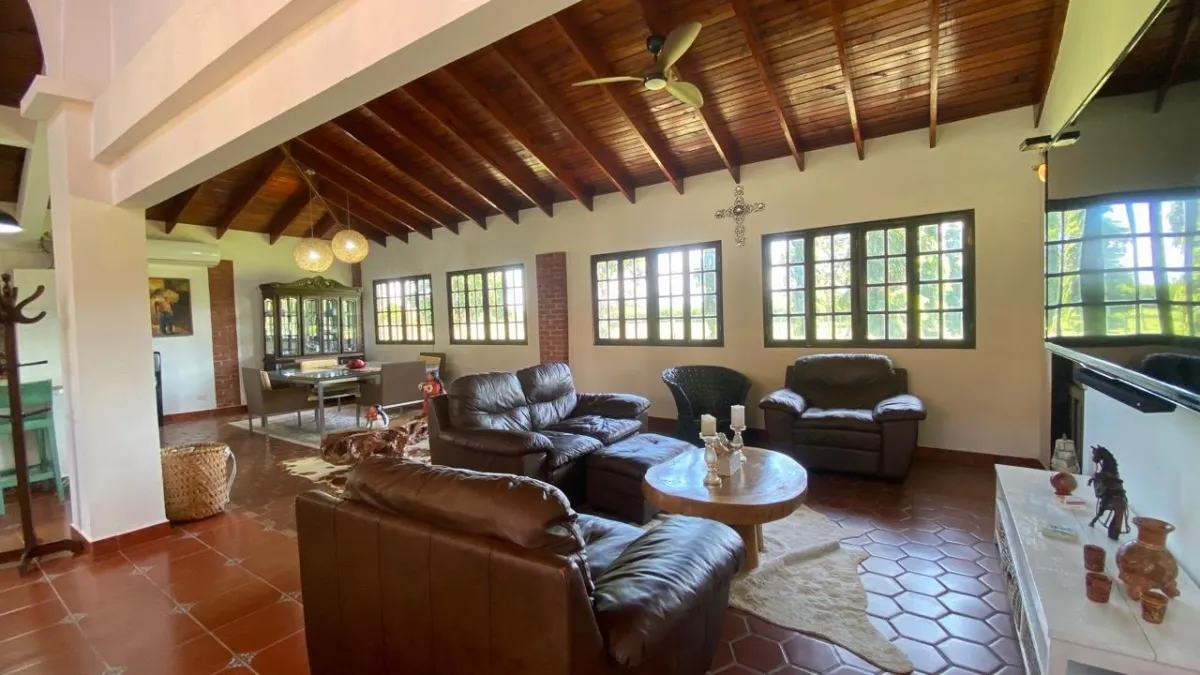 SPANISH HACIENDA WITH POOL