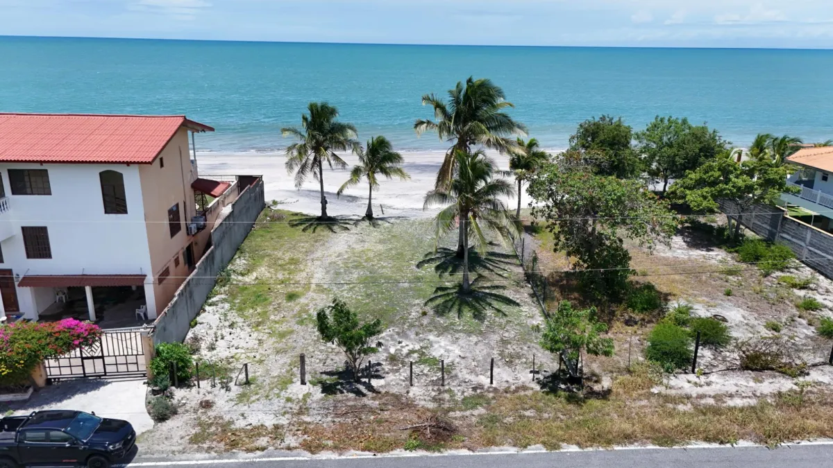 Terreno de 900 metros en playa del pacifico