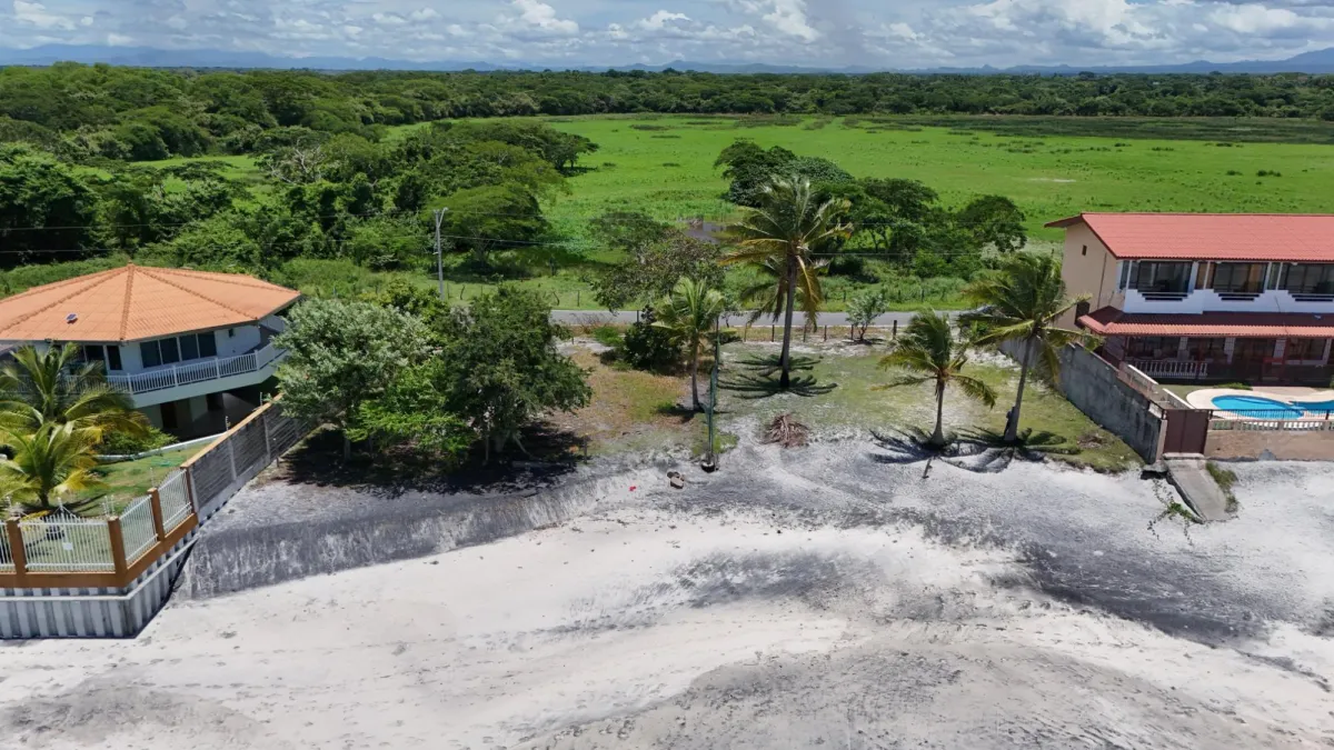 Terreno de 900 metros en playa del pacifico