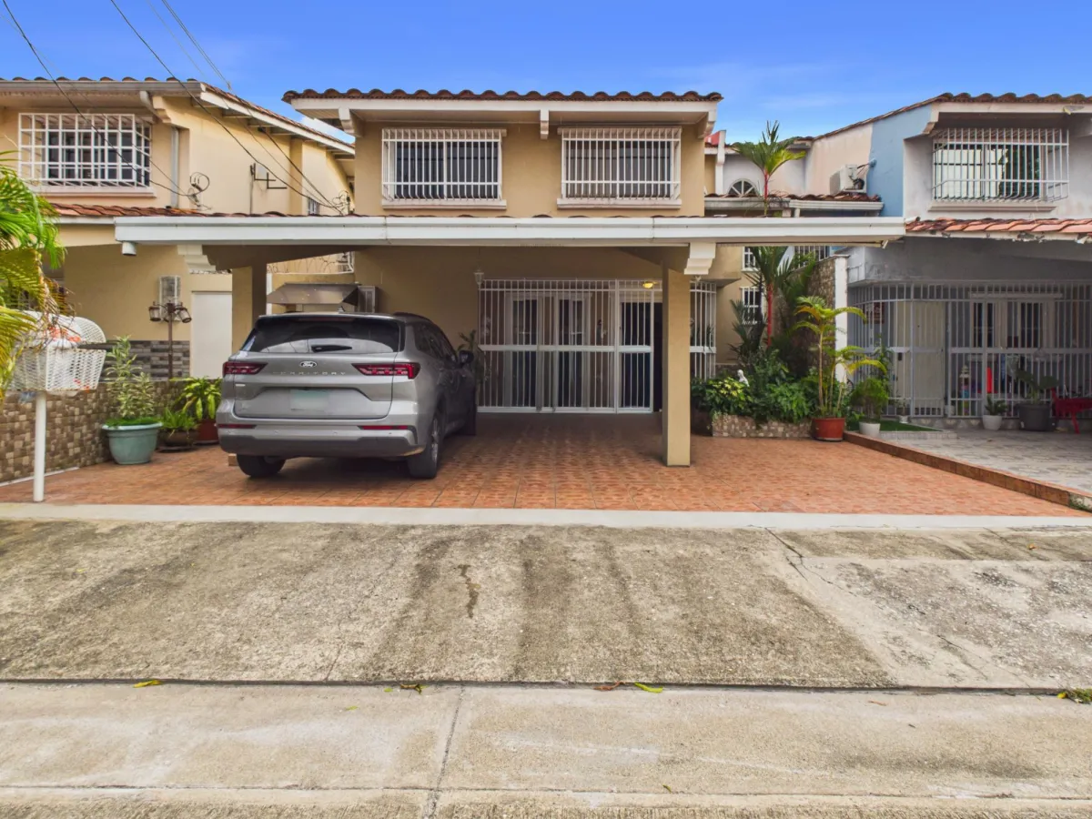 Spacious Family Home w, Private-Access Guest Suite