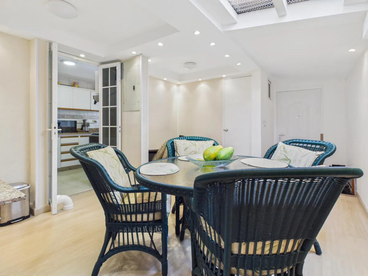 Spacious Family Home w, Private-Access Guest Suite