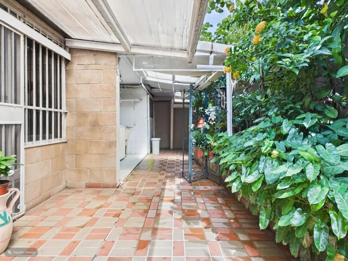 Spacious Family Home w, Private-Access Guest Suite