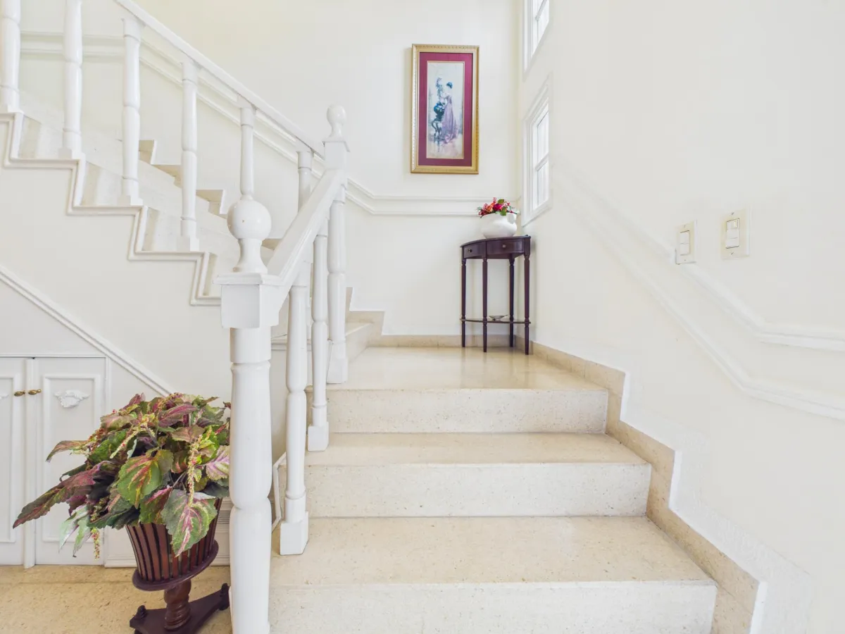 Spacious Family Home w, Private-Access Guest Suite