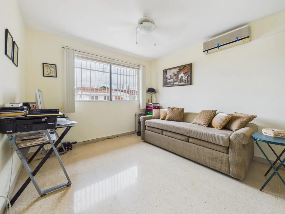 Spacious Family Home w, Private-Access Guest Suite