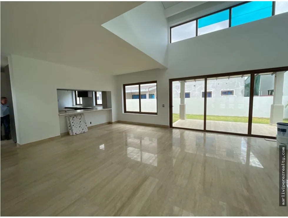 SALE OF LUXURY DUPLEX HOMES IN SANTA MARIA