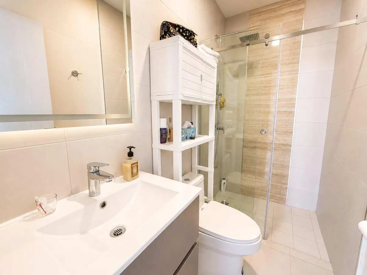 Apartamento con vista al mar en Costa Del Este.