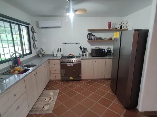 Casa de campo de 3 dormitorios con piscina y amplio jardín | Nueva Gorgona