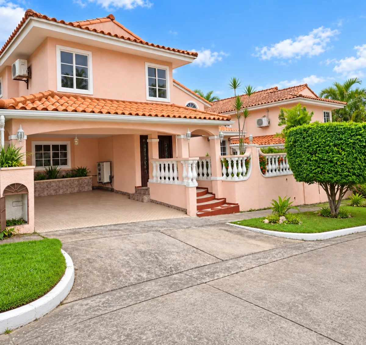 House for rent with pool in Condado del Rey