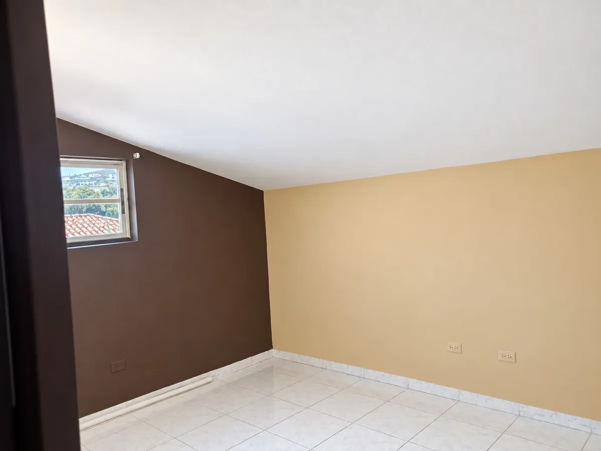 House for rent with pool in Condado del Rey