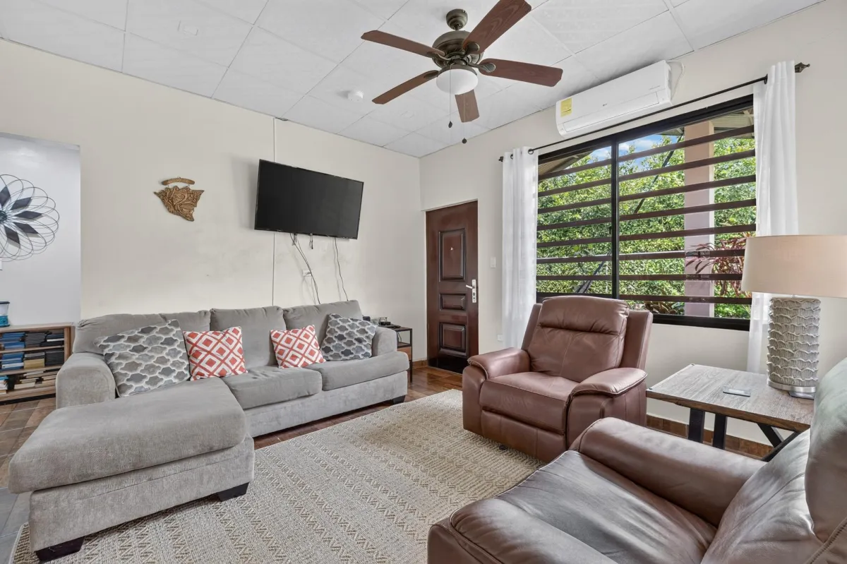 2-Bedroom Home for Sale in El Francés