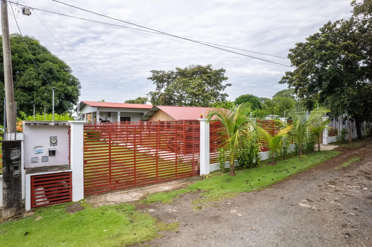 2-Bedroom Home for Sale in El Francés